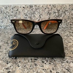 RAYBAN Wayfarer Sunglasses